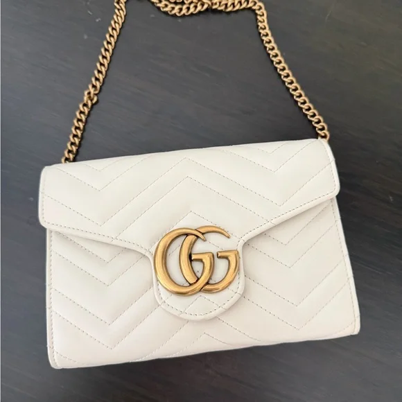 Gucci Cream Chevron Quilted Clutch - Picture 3 of 5